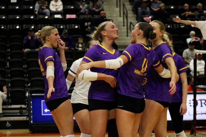 Mavericks Show Fight in Loss to Northern State