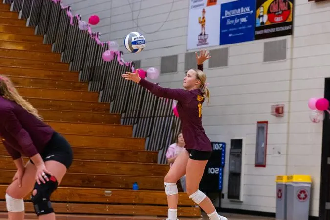 Volleyball Drops Nonconference Match to St. Scholastica