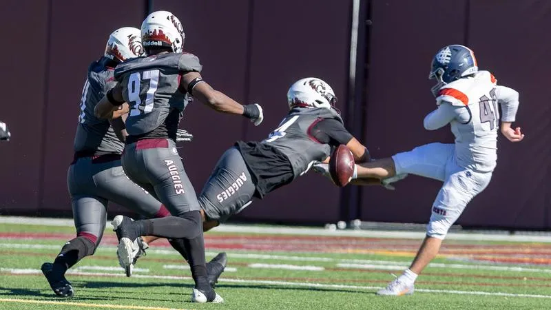 Auggies score Homecoming win over Scots