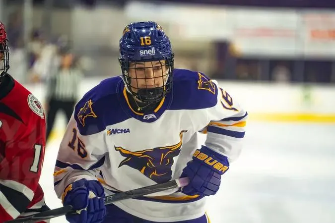 Mavericks Lose to No.2 Badgers 12-1 In Series Finale