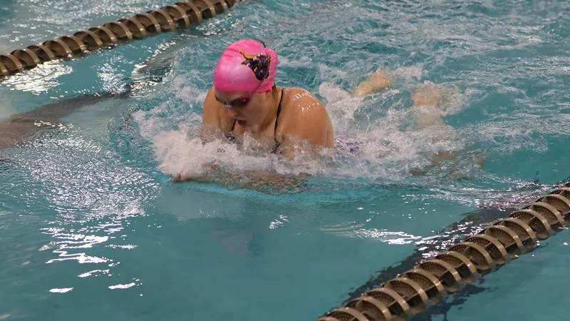 Mavericks Pick Up First Dual Wins of Season Against Golden Bears and Mustangs