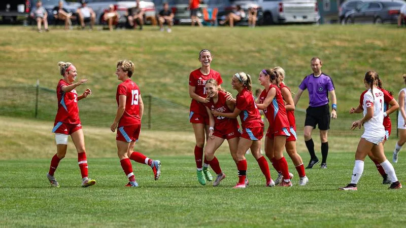 Soccer Cruises Past Concordia for Fifth Straight Win
