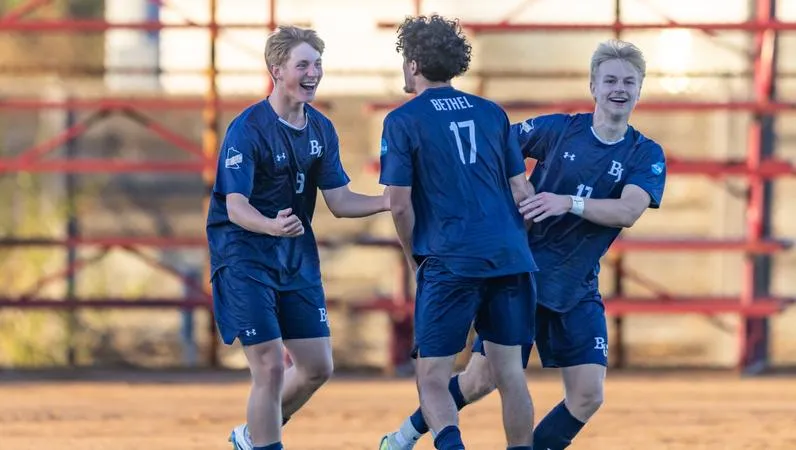 Four Unanswered Goals Lift Royals to Thrilling 4-3 Comeback Victory at Hamline