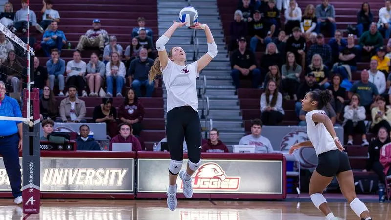 Augsburg splits matches at UW-River Falls