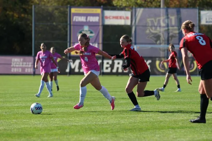 No. 3 Mavericks Blank Golden Eagles 7-0 in Regular Season Home Finale