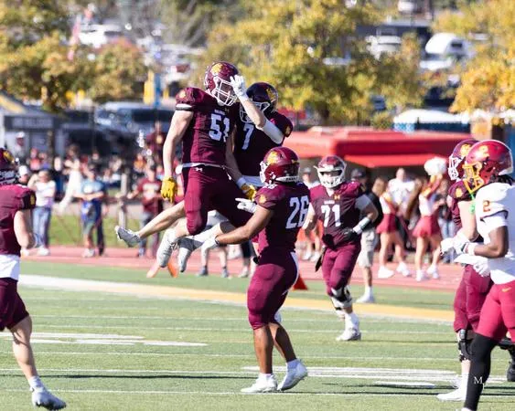 No. 17 UMD Football Set to Battle Marauders in Bismarck