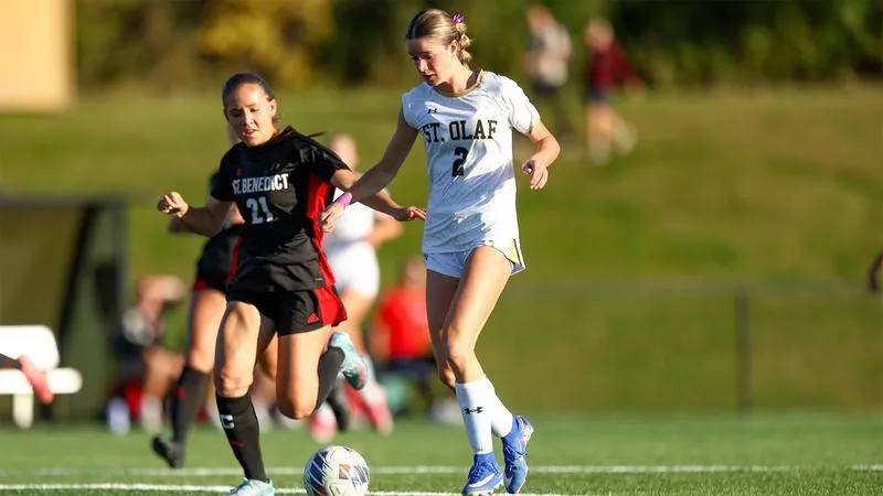 Last-second goal denies women's soccer win over Saint Ben's