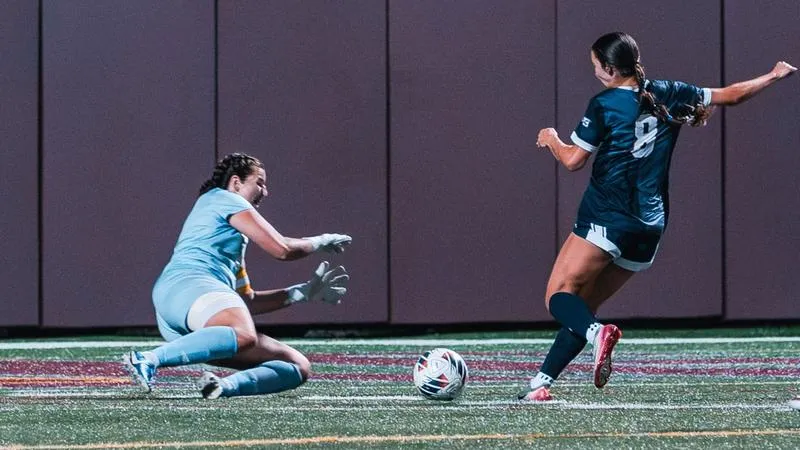 Smothers has career-high 11 saves for Auggies