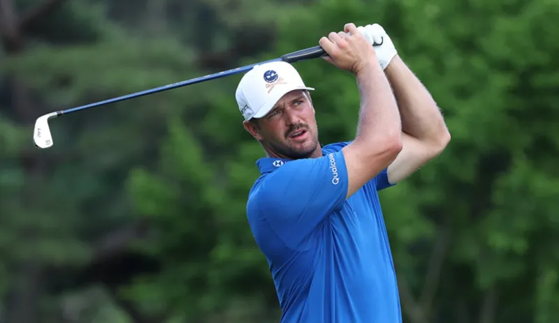 DeChambeau, Howell, Vincent Out Front After Round 1 Of LIV Golf Korea