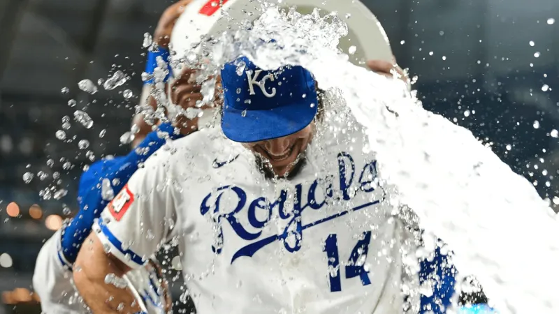 Jac Caglianone homers twice for the Royals in a 5-3 win over the Rangers