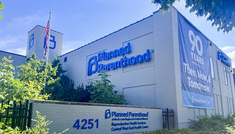 Hawley calls for investigation into Planned Parenthood funding