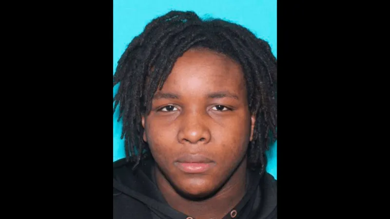 FBI offers $5,000 reward for information in Isle of Capri robbery