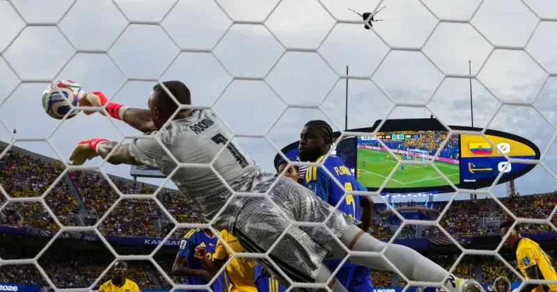 Curacao's Eloy Room makes 15 saves, sends island nation to 0-0 draw with Ecuador in World Cup