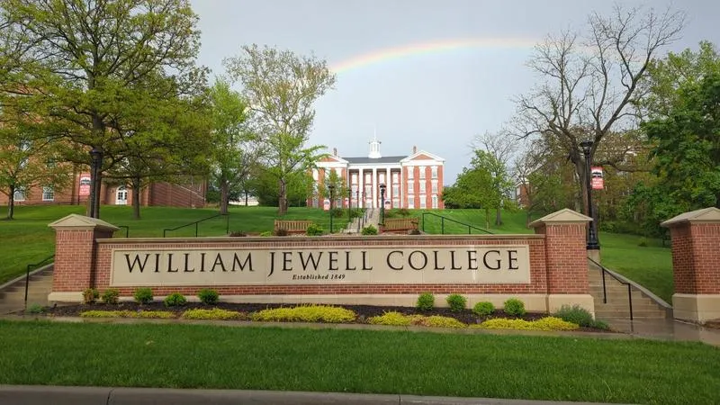 Thirty Cardinals Earn GLVC Bro. James Gaffney Distinguished Scholar Award
