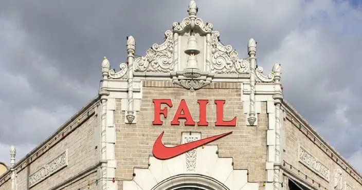 Another Kansas City Country Club Plaza Nike Store Shuts Down