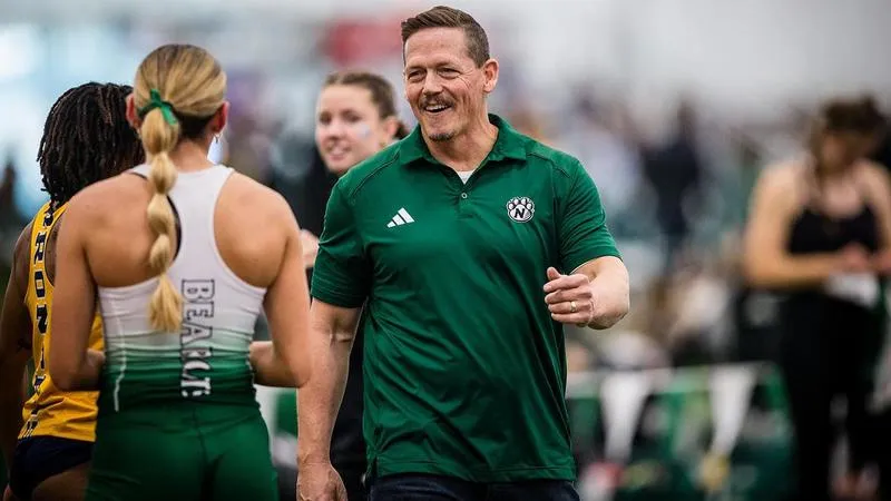 USTFCCCA awards academic honors to Bearcat Track & Field squads