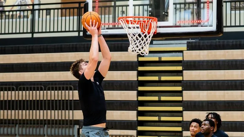 Men's Basketball Announces 2026-2027 Roster
