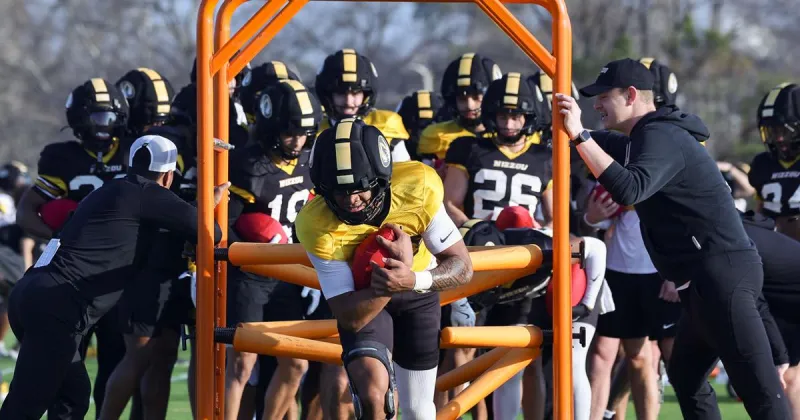 'I have a lot of confidence': Drinkwitz believes Mizzou quarterback Simmons is ready