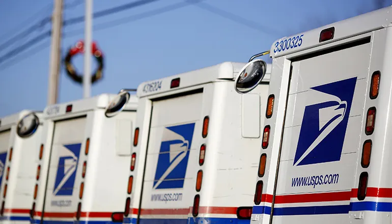 Hawley proposes USPS bonus ban over delayed mail deliveries