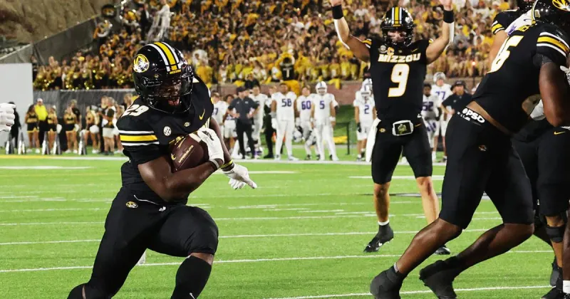 Hardy, Green, Le Blanc earn preseason All-SEC honors; Mizzou picked 10th in league