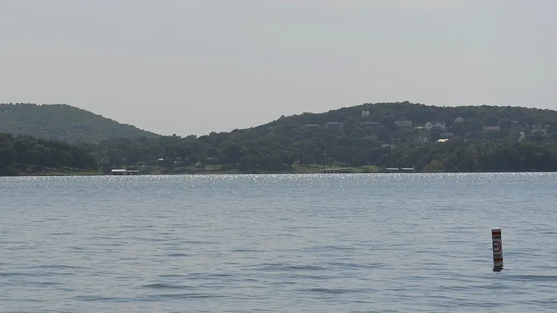 One airlifted to hospital after tubing accident at Table Rock Lake