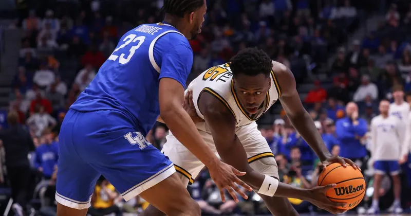 Mark Mitchell enters transfer portal after receiving fifth year of eligibility
