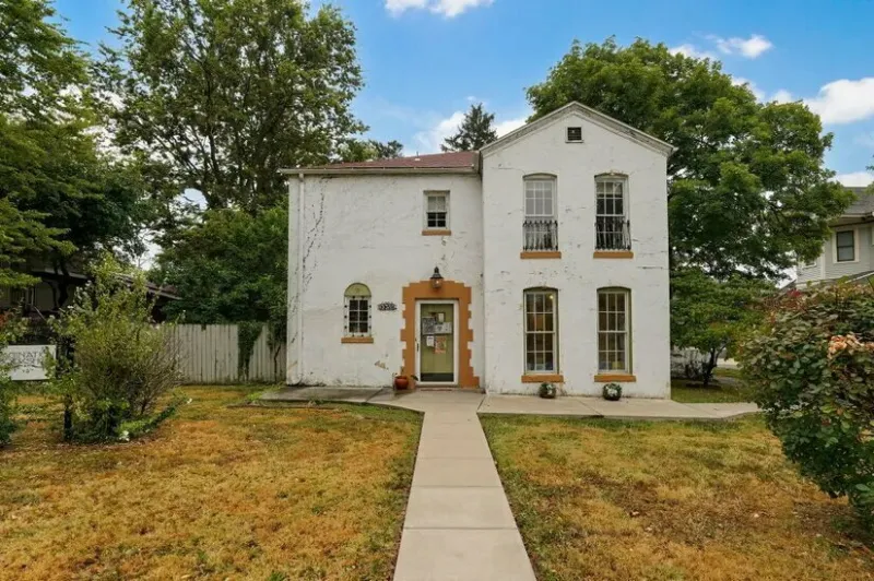 Story House Bookstore seeks liquor license