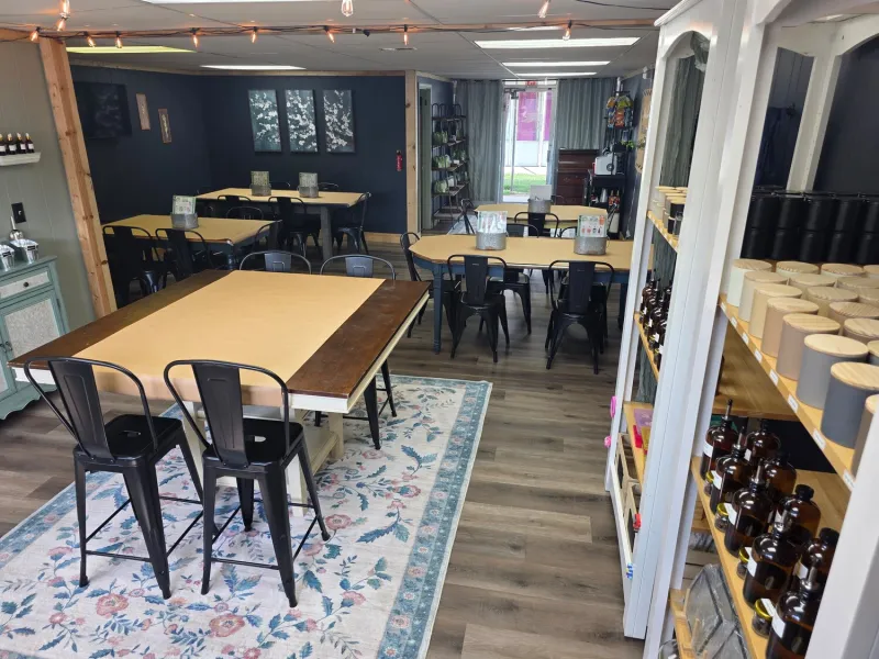 DIY art studio launches in Queen City