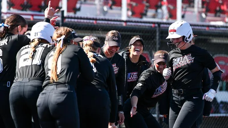 Jennies Softball Earns Easton/NFCA Academic Awards for 2025-26 Season