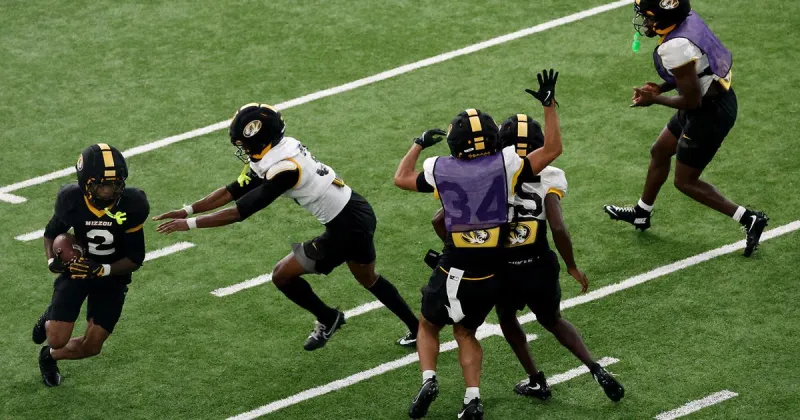 Mizzou football receivers show off complementary skill sets during fall camp