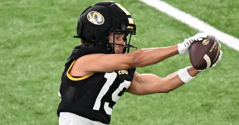 New receiver Cayden Lee brings veteran savvy and a familiar face to Mizzou's passing attack
