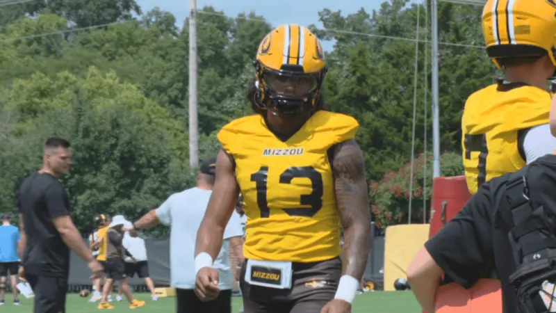 Drinkwitz says Simmons showing growth as Mizzou Football enters final week of fall camp