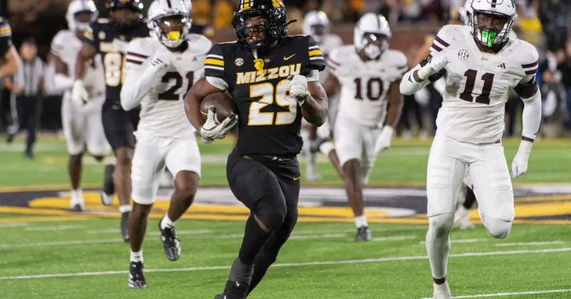 Texas puts 4 players on preseason AP All-America team; 14 of the 27 first-team picks are from SEC