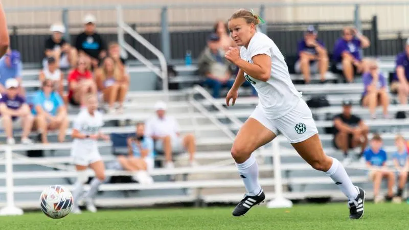 Mavericks take exhibition tune-up against Bearcats, 2-0