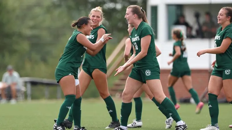 Bearcats Earn 2025 United Soccer Coaches Team Academic Award