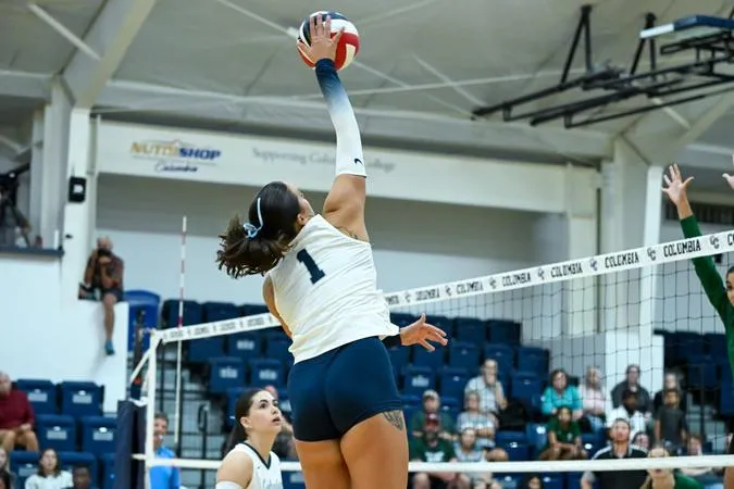 Cougars Roll Past Owls, Move to 5-0