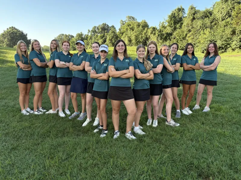 Lindbergh girls golfers cheer on teammates