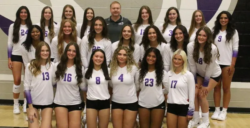 Women's Volleyball Looks Returns Young Talent for 2026