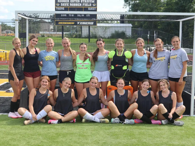 Oakville field hockey hits practice hard to prepare for tough schedule