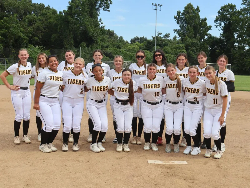 Oakville softball heads into season optimistic