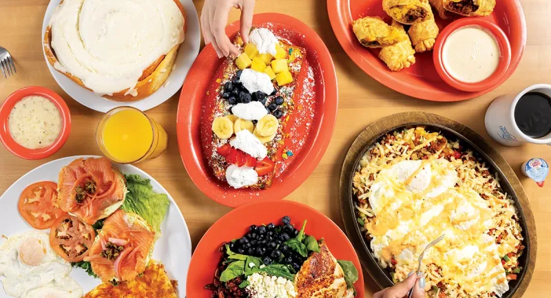 Food & Drink Paul's Breakfast House in Branson: '80s Theme, Giant Cinnamon Rolls