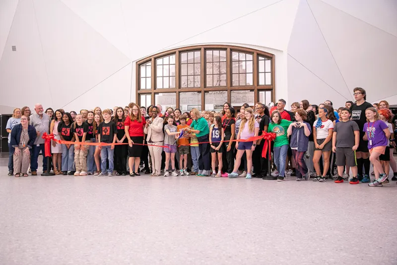 Reed Middle School families, alumni celebrate 'welcome home"