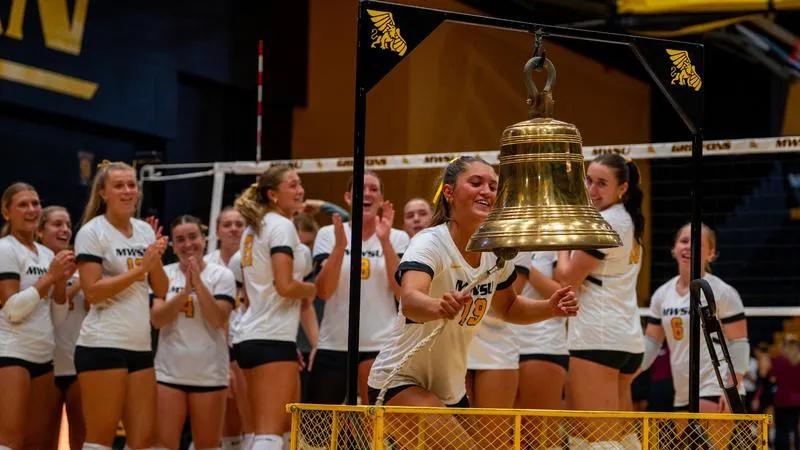 Volleyball scores wins over Northern State, Oklahoma Christian Friday