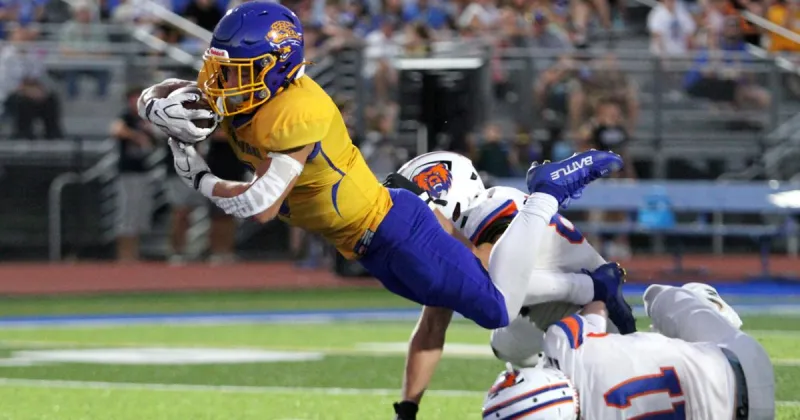 Seckman improves to 2-0 by riding offensive explosion to home win over North Point
