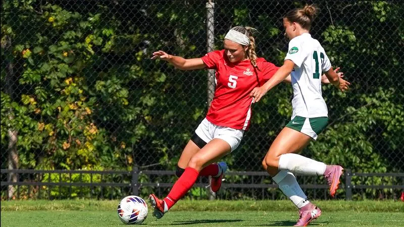 No. 25 Tritons Defeat Bearcats in GLVC Opener