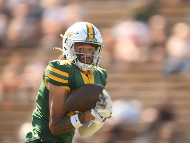 Southern rallies, Pitt falls flat in Saturday football action