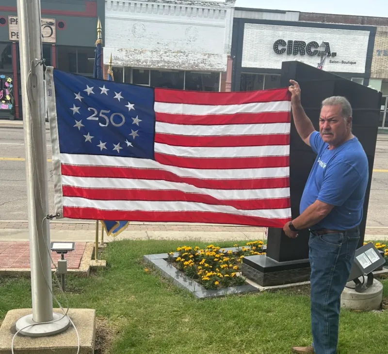 Woman's Life Gives Back to Veterans, Supports Vietnam Veterans Memorial
