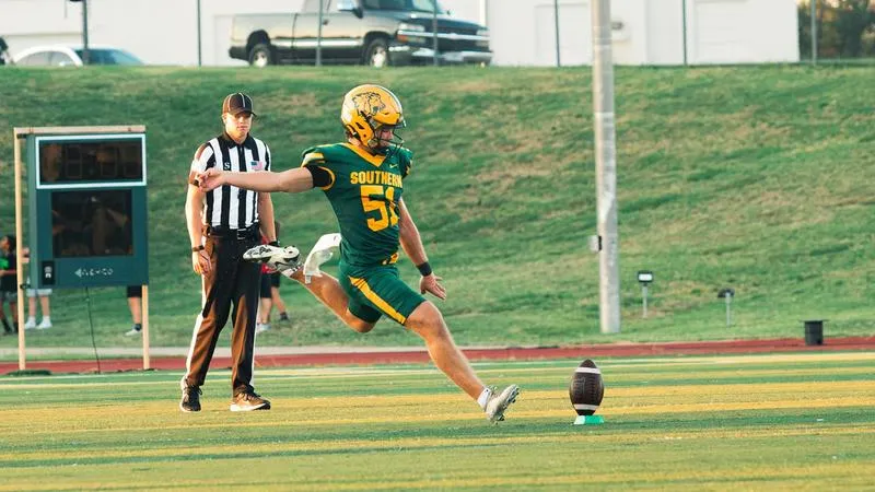 Huffman Named MIAA Special Teams Athlete of the Week