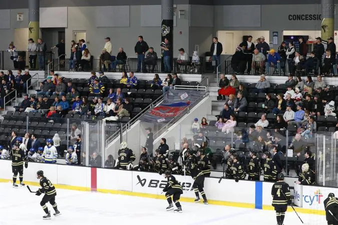 Single-Game Tickets on Sale for 2026-27 Men's Hockey Season