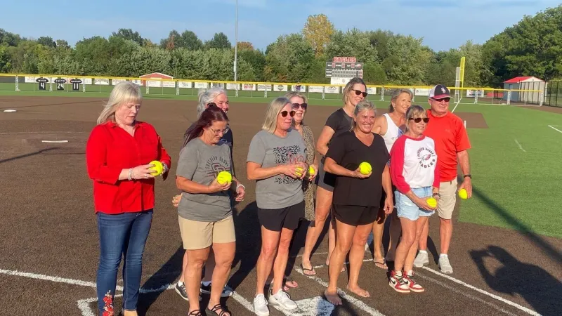 Southern Boone honors 1986 softball state title team, Blair Oaks defeats Capital City